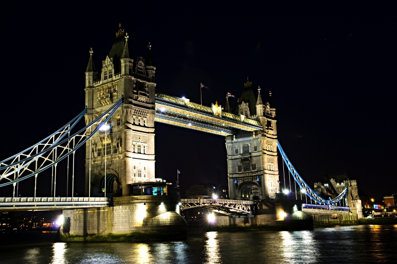 774792-tower-bridge-in-london-at-night